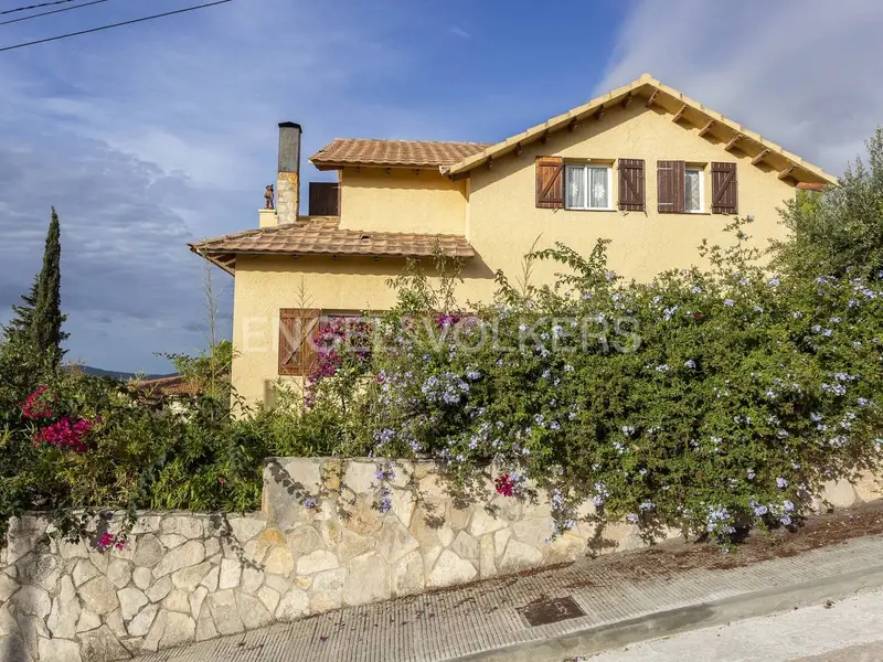 Casa Rustica en Venta La Bisbal del Penedes 374m2