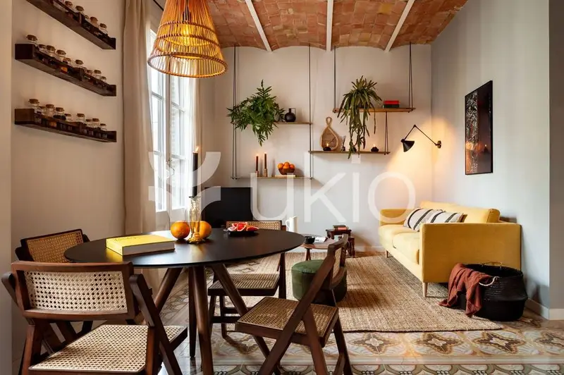 Apartamento de 2 dormitorios en Rambla de Prat, Barcelona