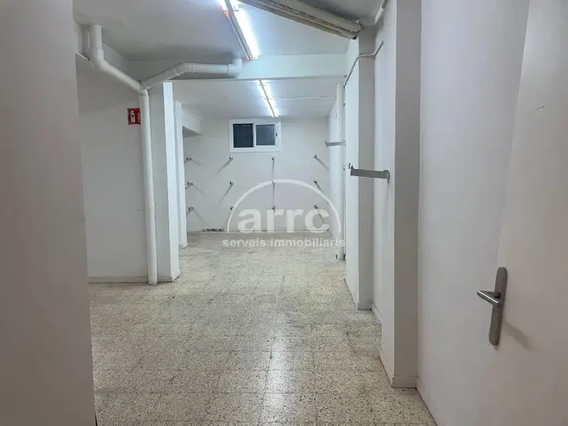 Venta Local Comercial 181m2 Premia de Mar