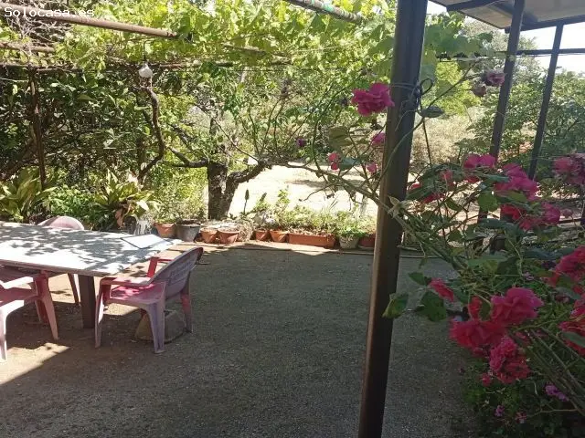 Parcela en Villanueva de la Vera con Vivienda y Piscina