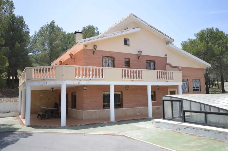 Chalet en alquiler en Castalla, Alicante