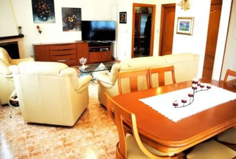 Villa 3 Dormitorios La Zenia Piscina Garaje Amplia
