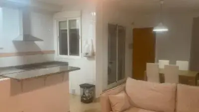 Piso en Alquiler en Viator cerca de Almería