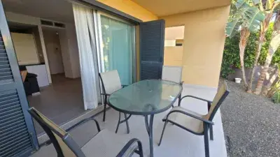 Apartamento en Valle del Este Golf Resort con Terraza y Jardin