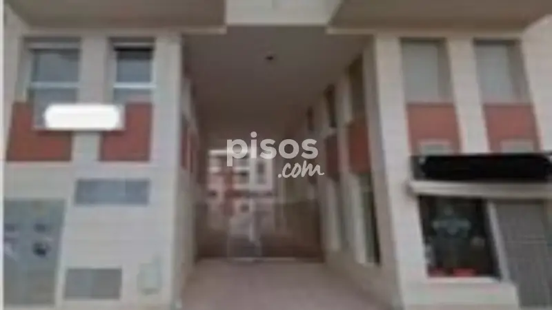 Piso en venta en Calle Clfortunato Arias Hellín