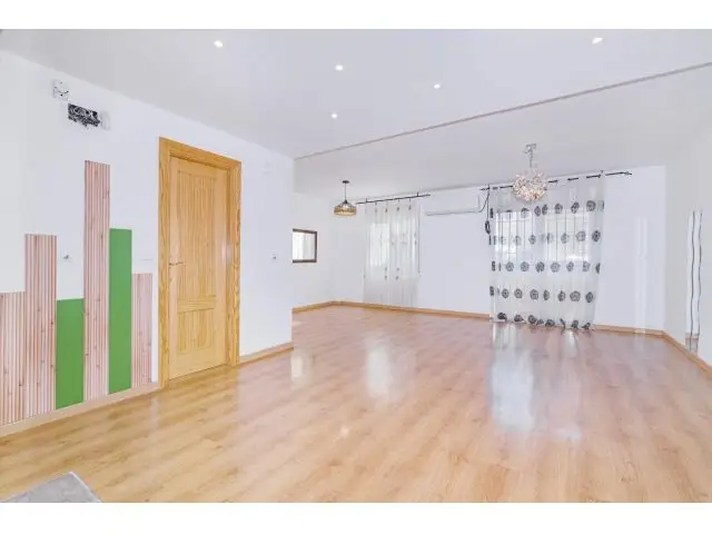 Piso en Las Gabias con Piscina y Garaje