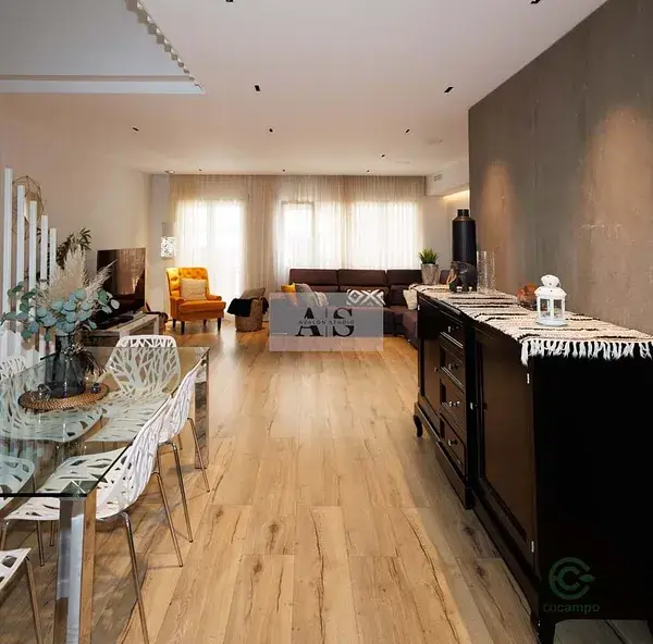 Chalet Adosado Sabadell Centro 290m2 4 Dormitorios Piscina