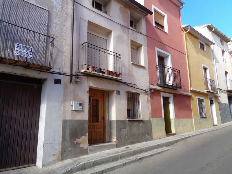 Casa en Cocentaina 4 habitaciones 90m2