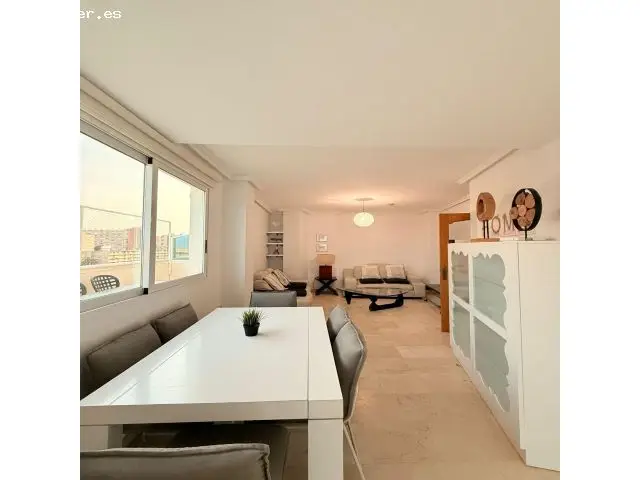 Apartamento en Playa de San Juan Alicante con Vistas al Mar