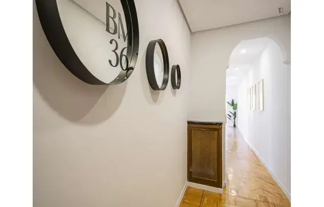 Rent 5 bedroom apartment in Madrid