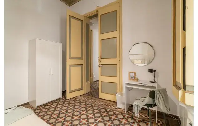 Alquiler Apartamento 6 Dormitorios Barcelona Estudiantes Trabajadores