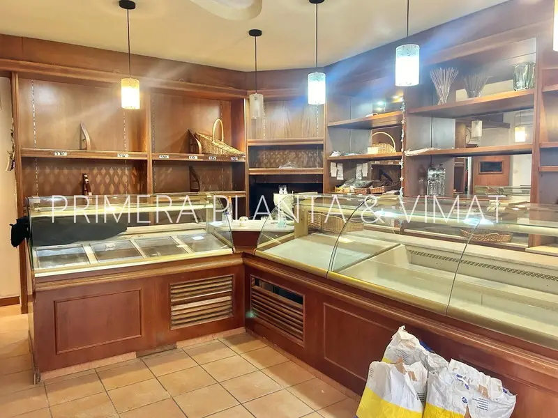 Venta Local Comercial Cerdanyola Mataro 100m2