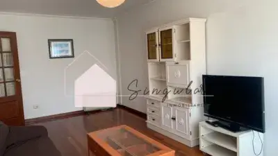 Piso en Alquiler Tui Centro 87m2 3 Dormitorios