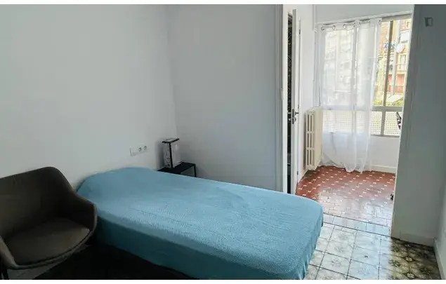 Apartamento 7 Dormitorios Manresa Alquiler 3-24 Meses