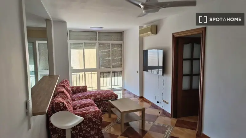 Habitacion Amueblada en Piso Compartido Malaga Cruz del Humilladero