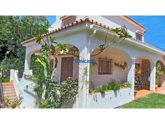 Chalet Independiente 3 Dormitorios Málaga del Fresno