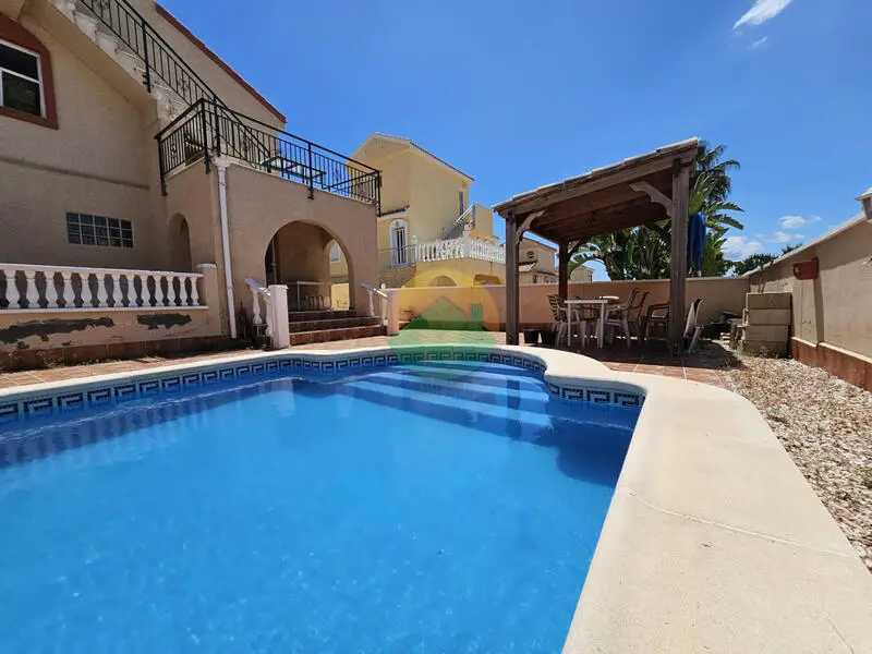 Villa 3 Dormitorios Camposol Murcia Golf Piscina Privada