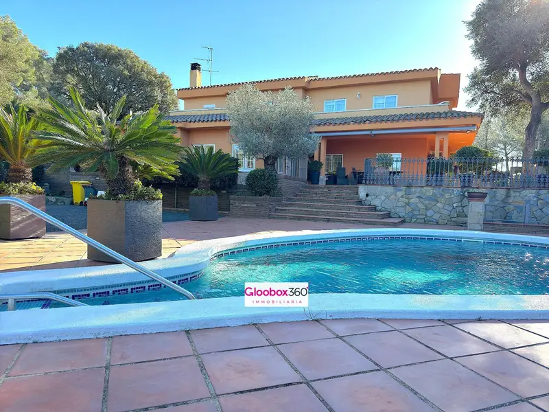 Venta Chalet 5 habitaciones Riudecanyes Piscina Jardin Barbacoa