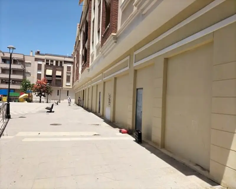 Local en venta en Motril 88 m2