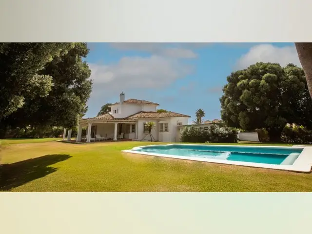 Villa 3 Dormitorios San Roque Club Golf Piscina