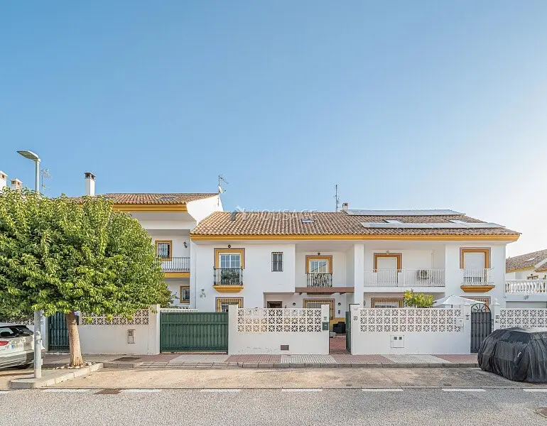 Casa Adosada en San Pedro Alcántara 3 Dormitorios Barbacoa