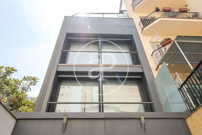 Chalet de Lujo en venta en Barcelona 326m2 3 habitaciones