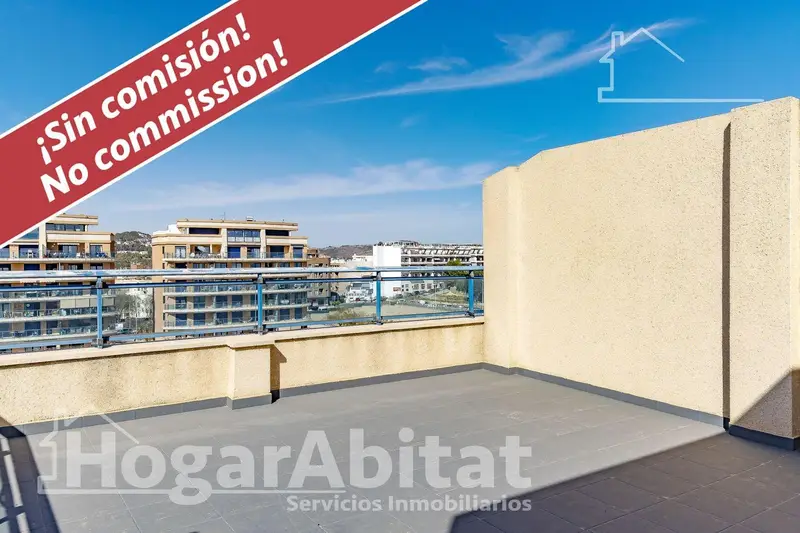 Ático en Calpe con Piscina y Terraza Cerca de la Playa