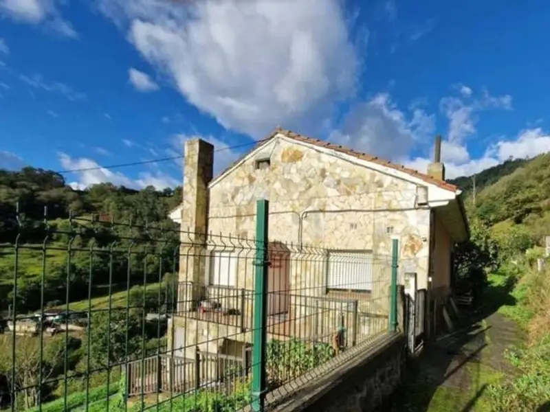 Chalet con Chimenea en Mieres Asturias Ideal Familias