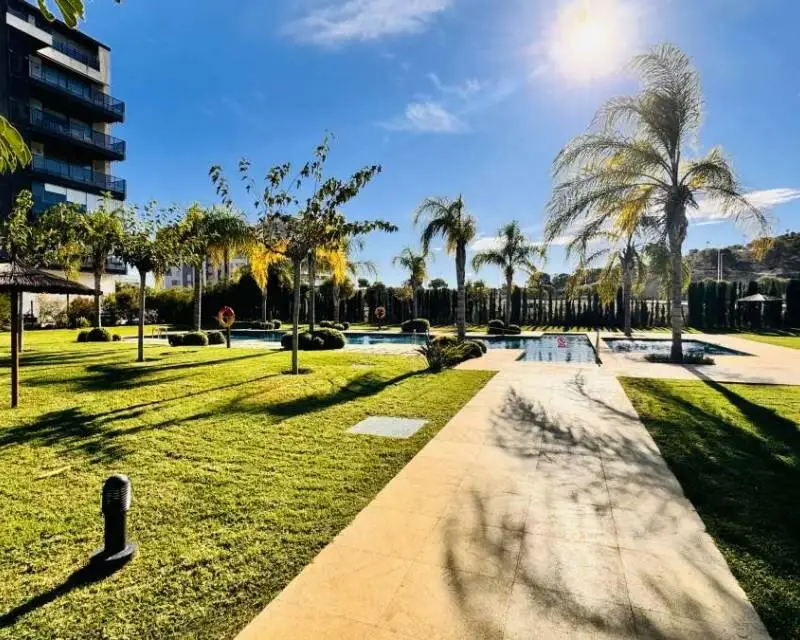 Apartamento en Villajoyosa 2 dormitorios 2 baños Piscina Parking