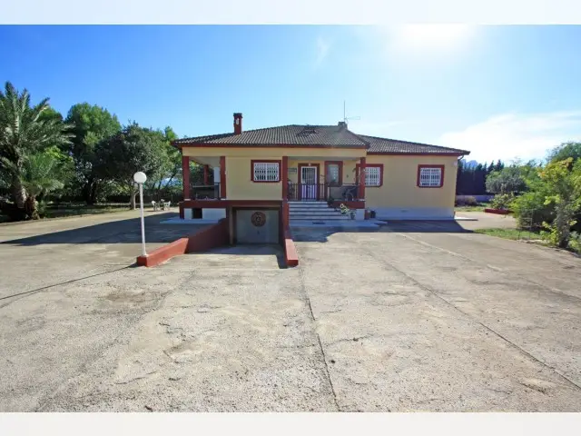 Casa-Villa de 4 Dormitorios en venta Los Poblets, España