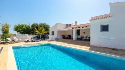 Chalet en Denia con Piscina Privada para 8 Personas Cerca de la Playa