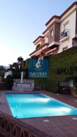 Piso de 5 Dormitorios en venta Almuñécar, España