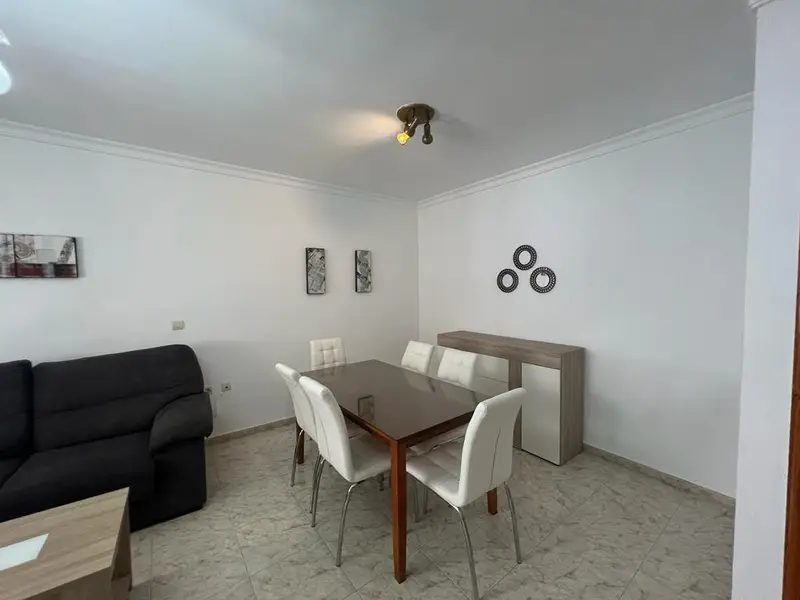 Venta Piso con patio en Centro Salobreña