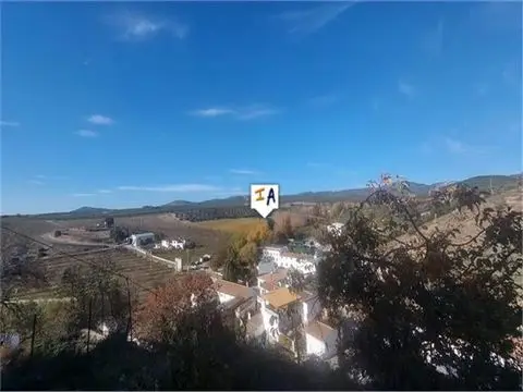 Casa Rural con 4 Dormitorios y Garaje en Las Casillas de Gumiel