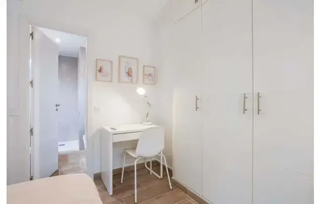 Habitacion en Madrid Plaza Jose Moreno Villa Alquiler Larga Temporada