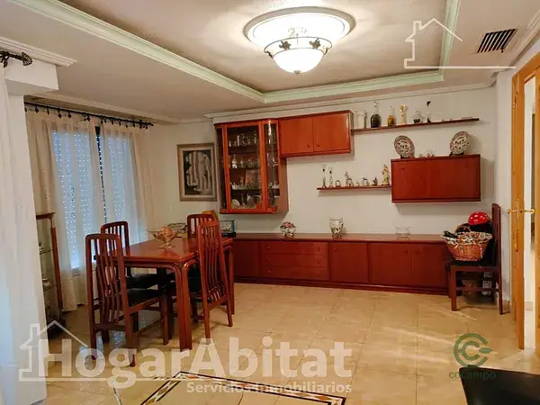 Casa con Local Comercial en Elche 6 Dormitorios 2 Baños