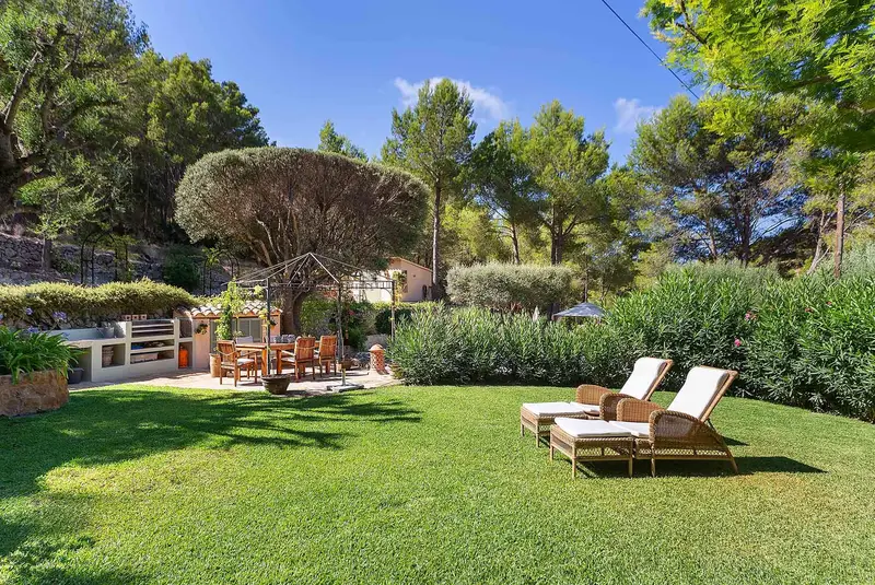 Finca con Piscina y Jardín en SArraco Mallorca