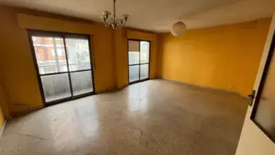 Piso en venta en Avenida de Conde de Fenosa, cerca de Calle de Pontevedra