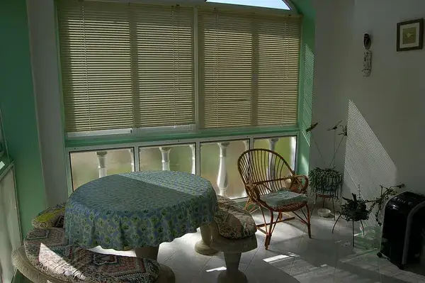 Chalet en Cadiz con 160m2, 3 banos, sotano y patio