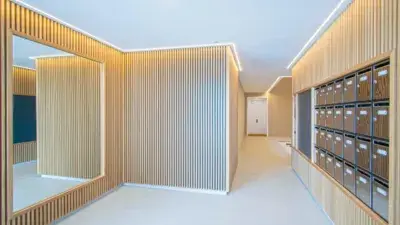 Atico en venta en Entrenucleos con terraza y zonas comunes