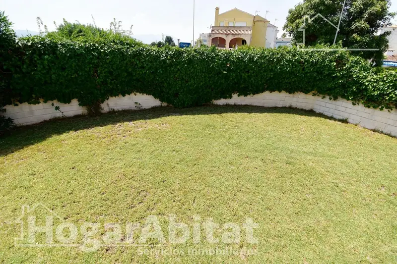 Chalet en Daimús con 4 dormitorios 3 baños y garaje