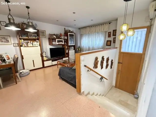Amplio Bajo con Patio Privado y Parking Incluido