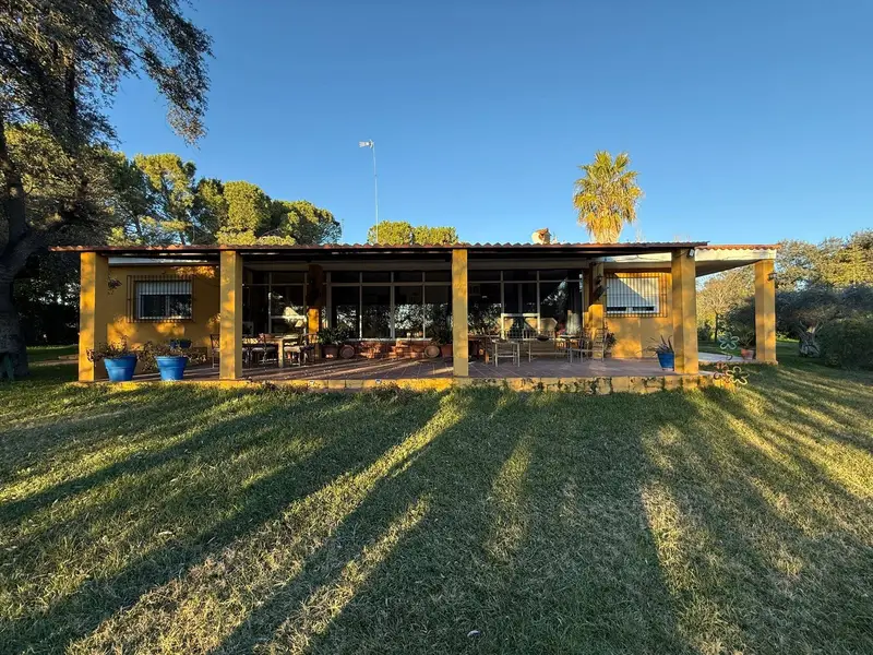 Venta Chalet con calefacción en Ctra De Sevilla Badajoz