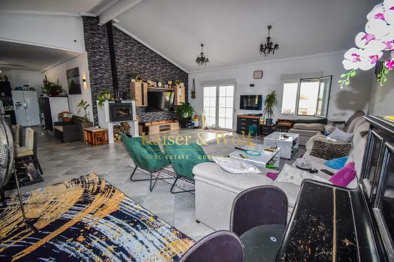 Casa Rustica Reformada con Piscina en Crevillent