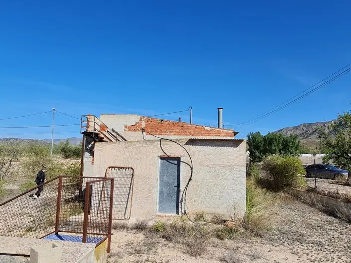 Villa de 3 Dormitorios en Parcela de 5000m2 para Reformar