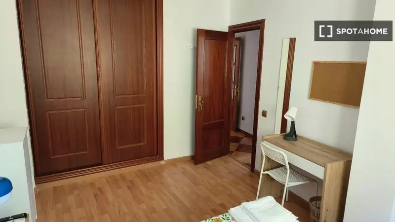 Apartamento en alquiler en Malaga 3 dormitorios 1 ba	no