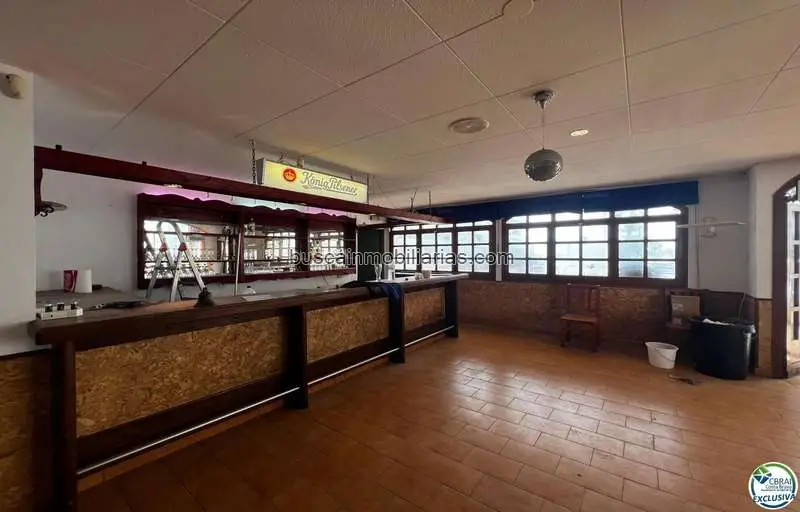 Local Comercial en Venta Roses Santa Margarita Cerca Playa