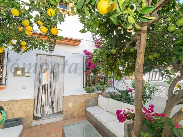 Chalet 6 Dormitorios Torrox Costa del Sol
