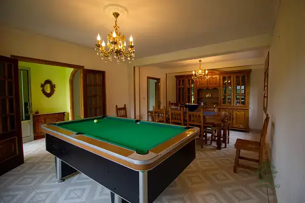 Casa de Campo con 6 Dormitorios y Gran Salón - Lugo