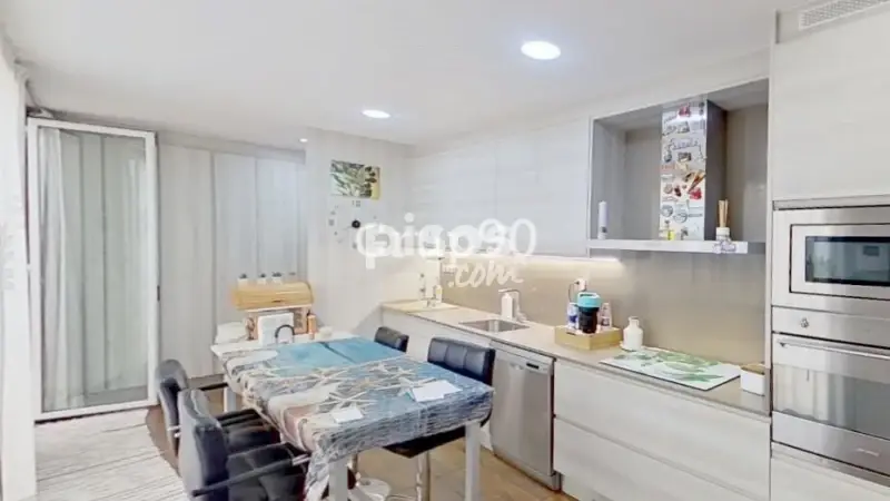 Casa Adosada en Venta Golmés 325m²